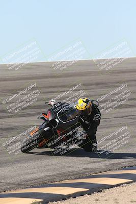 media/Oct-13-2025-Moto Forza (Mon) [[a66d839500]]/2-A Group/Session 2 (Bowl)/